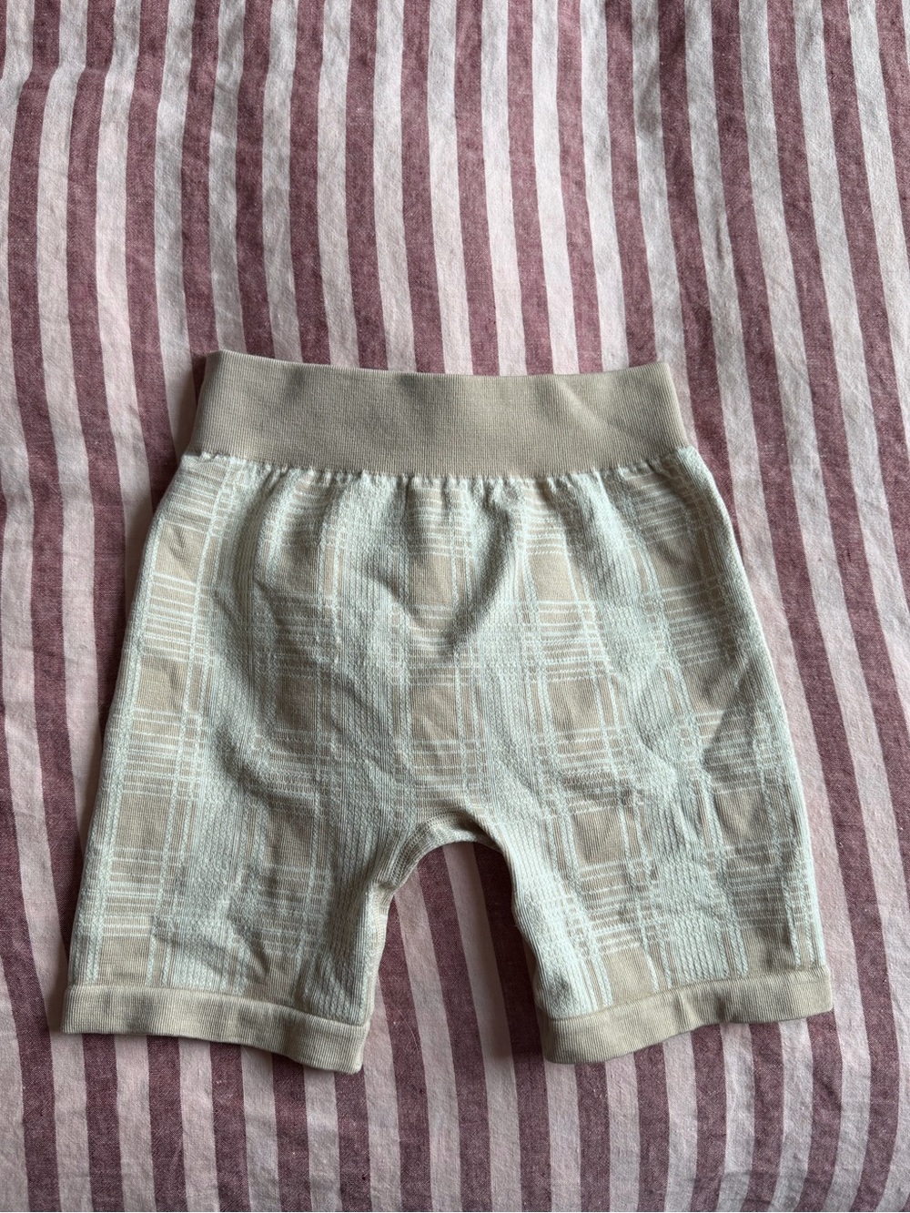 Nagnata plaid biker short